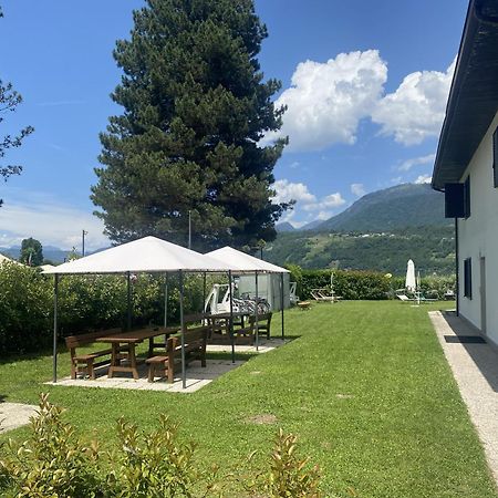 Fronte LagoResidencegarden, Moderno Appartamento Кальчераника-аль-Лаго Экстерьер фото